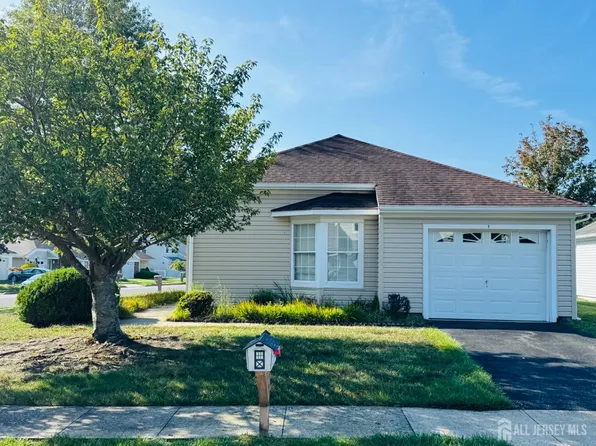 1 Poplar Ct, Barnegat, NJ 08005