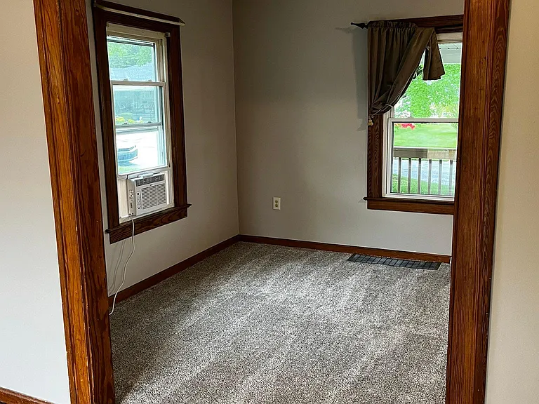 233 Superior St — Photo 15