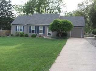 1405 Sunnyslope Ln, Manhattan, KS 66502