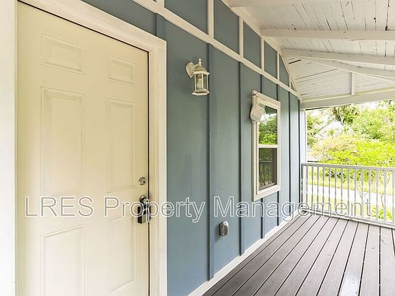 5th image of 710 Cypress Ave