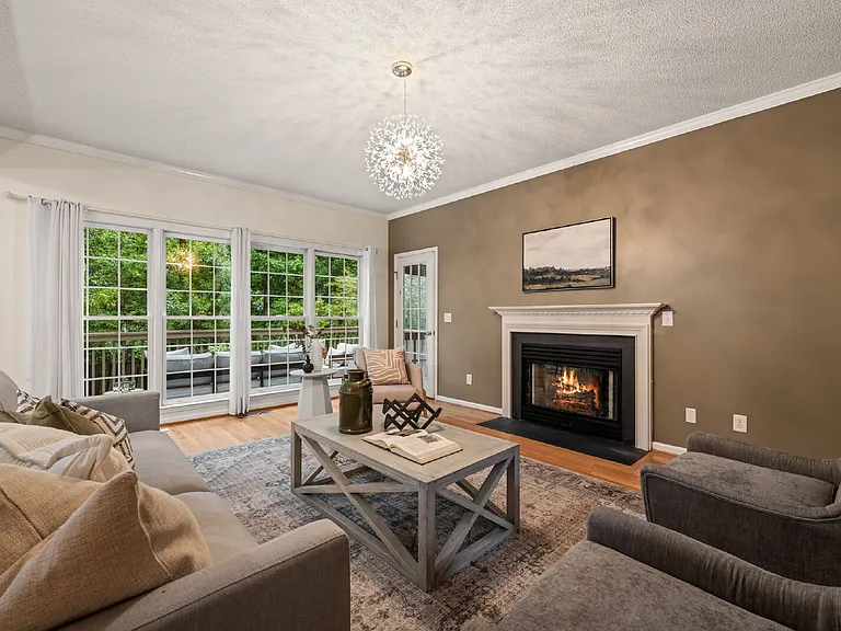 116 Tremont Cir — Photo 3