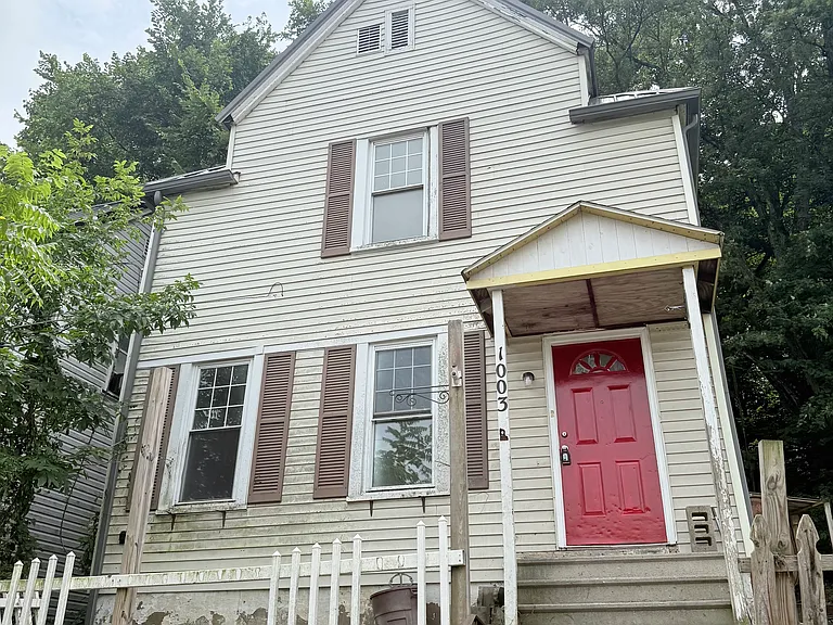 1003 Wayne Ave — Photo 1