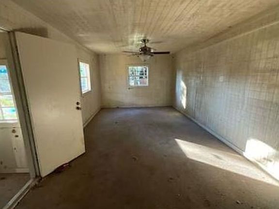 Additional Living Room