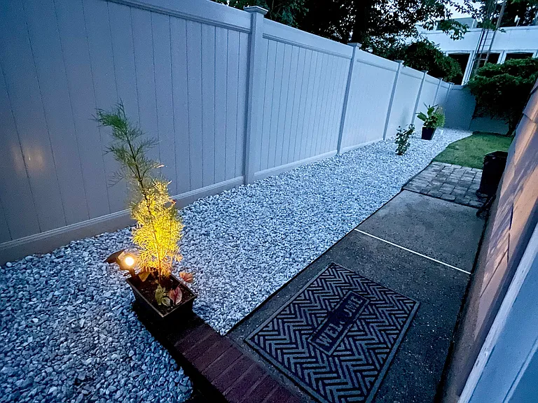 266 Frances St — Photo 32