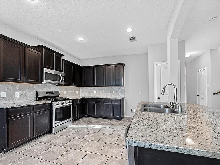 1326 Seagler Pond Ln — Photo 21