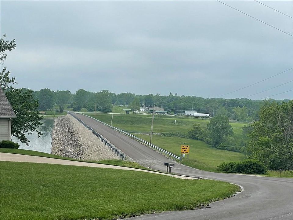 2nd image of 1927 Lake Viking Ter