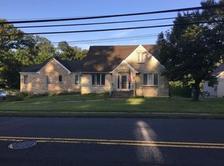 40 New Monmouth Rd, Middletown, NJ 07748