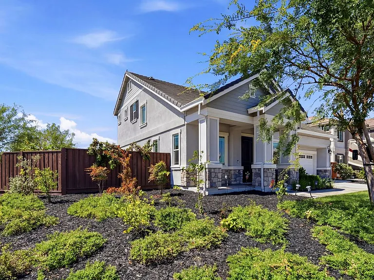 453 Diamond Peak Ln — Photo 41