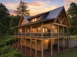 196 N Jakes Landing Way, Ellijay, GA 30540