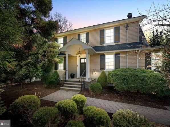 2302 Foulk Rd, Wilmington, DE 19810