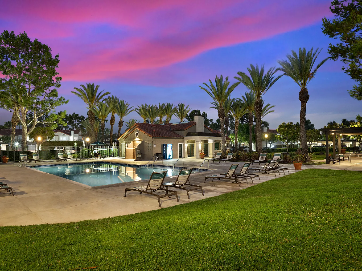 Hidden Hills Condominium Rentals — Photo 2