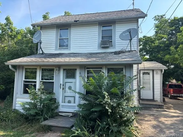 842 Osborn Avenue, Riverhead, NY 11901