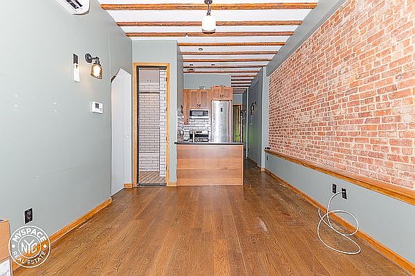 1st image of 202 Montrose Ave #3M