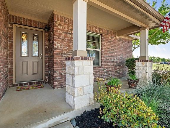 4th image of 100 Quarry Ln
