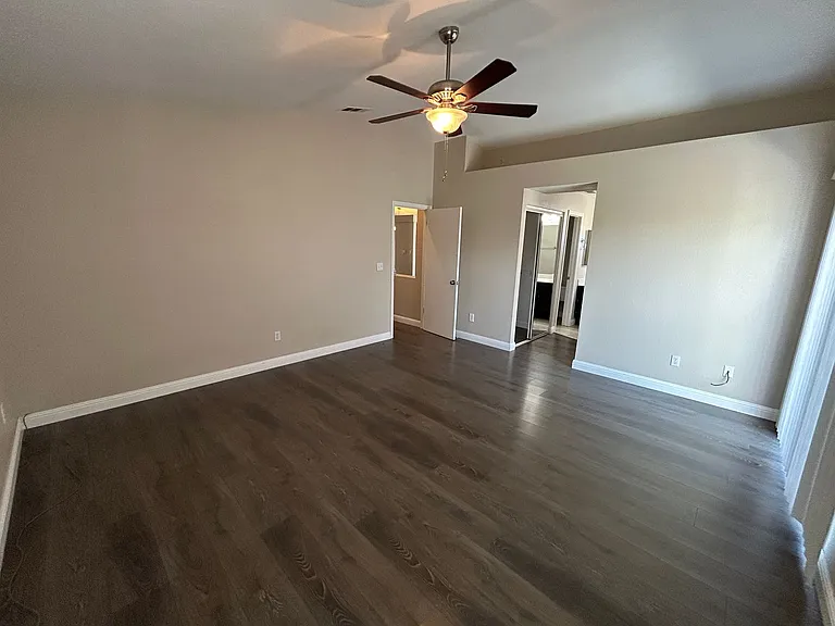 1145 Stonecrest Dr — Photo 8