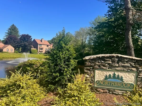 15 Boulder Ridge Rd, Monroe, CT 06468