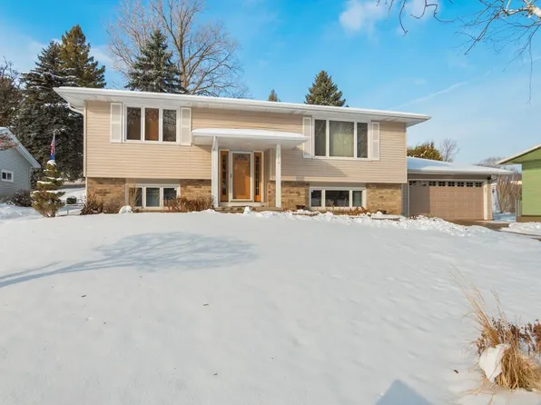 250 Michelle Ct, Green Bay, WI 54302