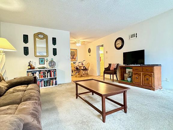 4th image of 8220 Vincetta Dr Unit 14