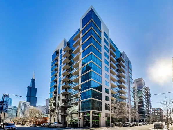 123 S Green St APT 902B, Chicago, IL 60607
