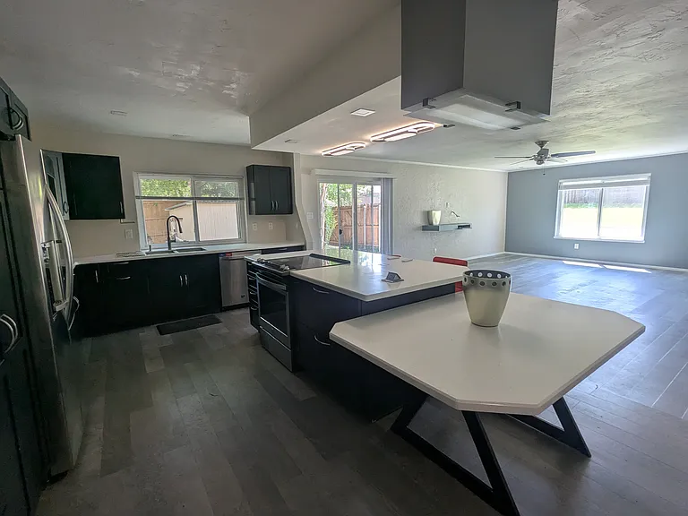 5818 Townshire Rd — Photo 4