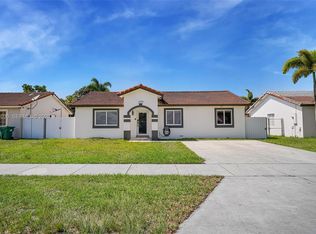 Estate Homes, Miami, FL 33170