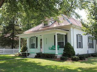 61 N 1st St, Hartsburg, MO 65039