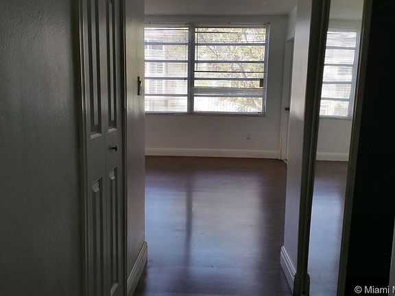 4th image of 1601 NE 191st St #B215