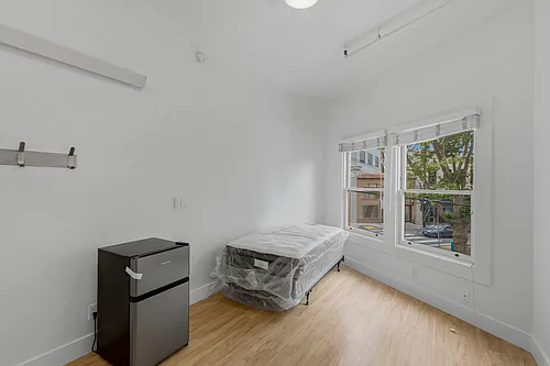 21 S Park St #214 Photo 1