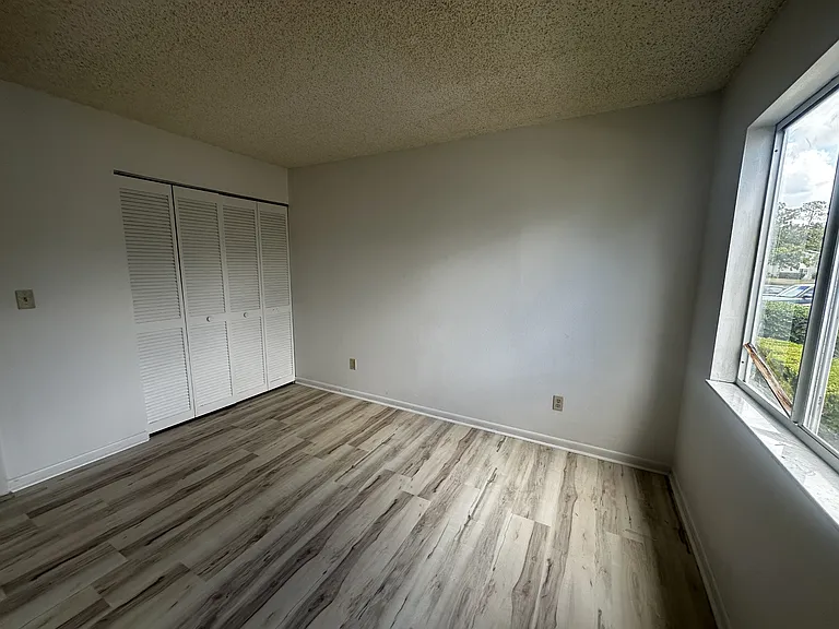 593 Fairways Cir #A — Photo 7