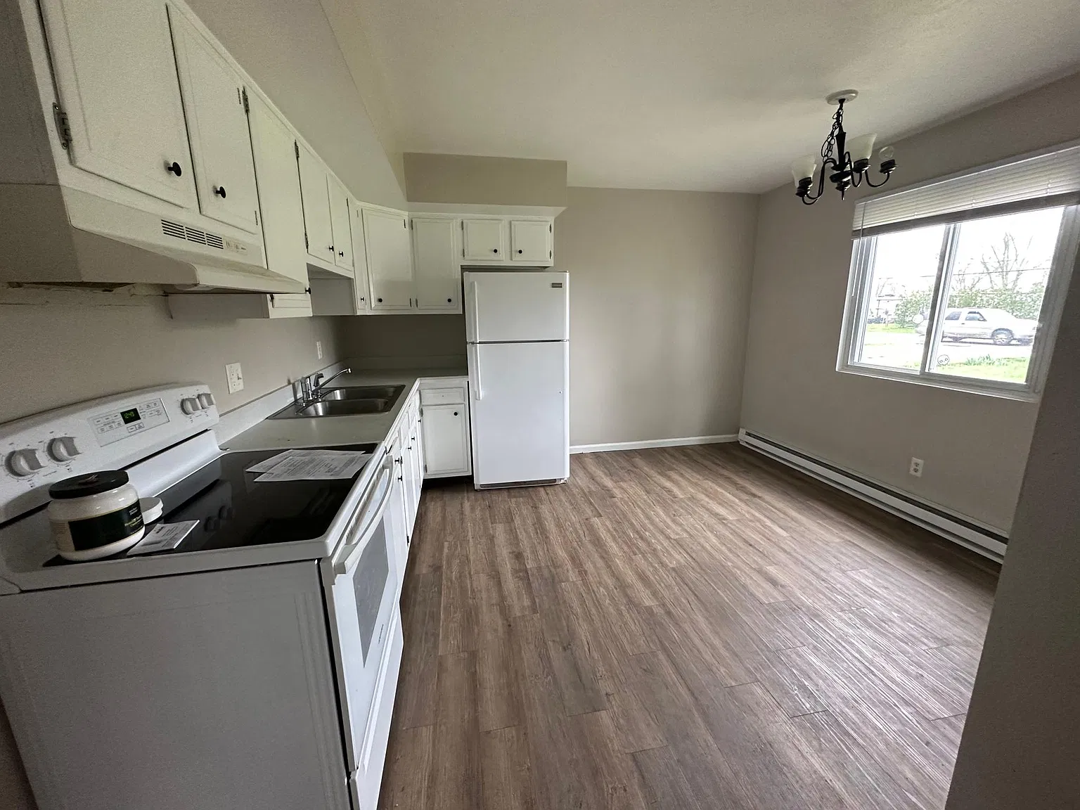 2 bed, 900 sqft, $1,050 — Photo 4