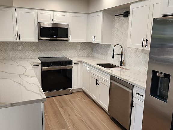 4th image of 13406 N 100TH Avenue