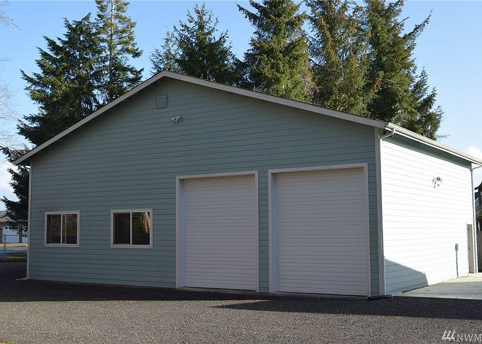 2nd image of 333 Cypress Ct SE