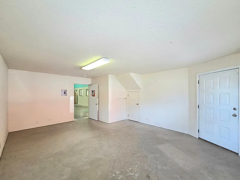 219-259 Independence Way — Photo 32