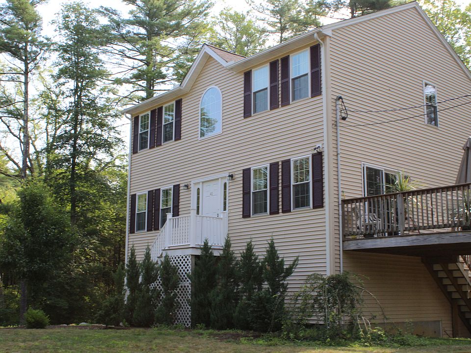 Beautiful 2009 Colonial