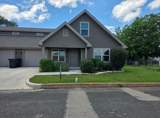 1004 E Hill St #B, Fredericksburg, TX 78624
