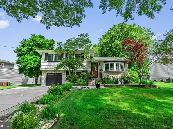 36 Beaver Dr, Barrington, NJ 08007