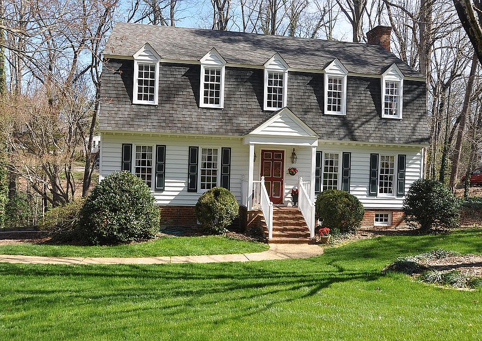 1401 Cedarbluff Dr.