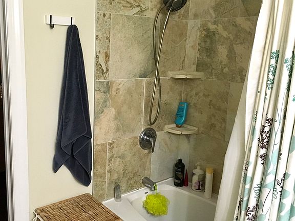 9-Master Bath_06222021