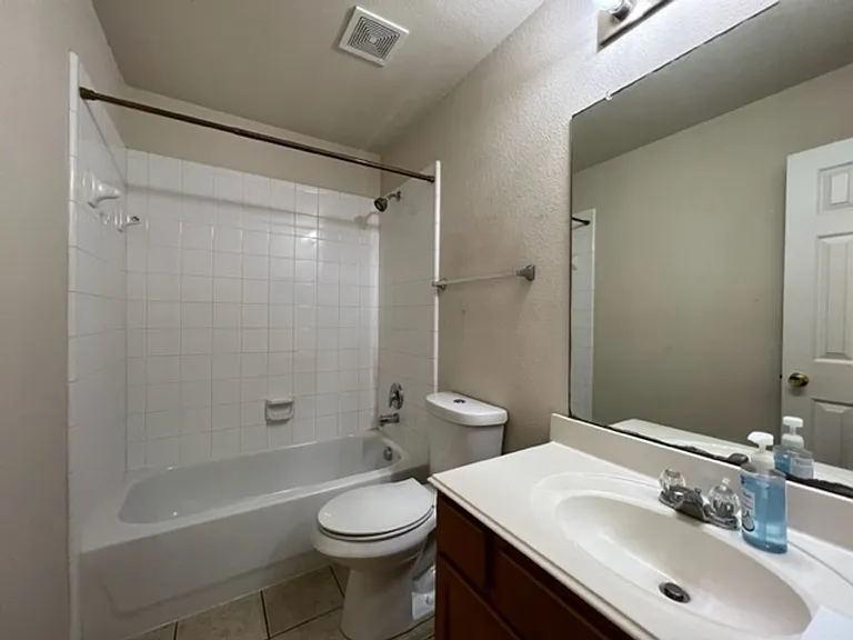 712 Linden Ave — Photo 6