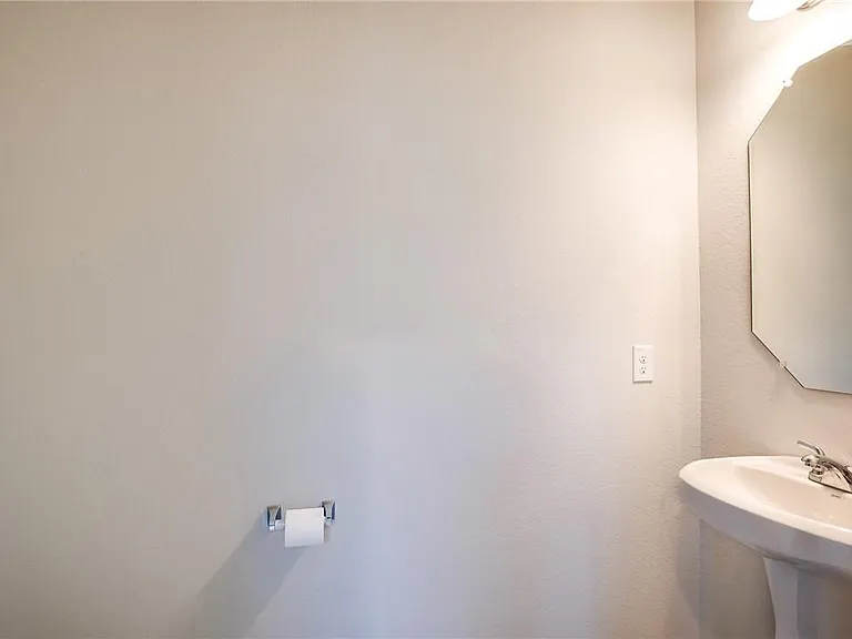 226 Trailside Ln — Photo 15