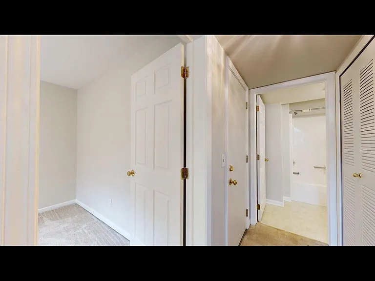 3130 Promenade Cir — Photo 7