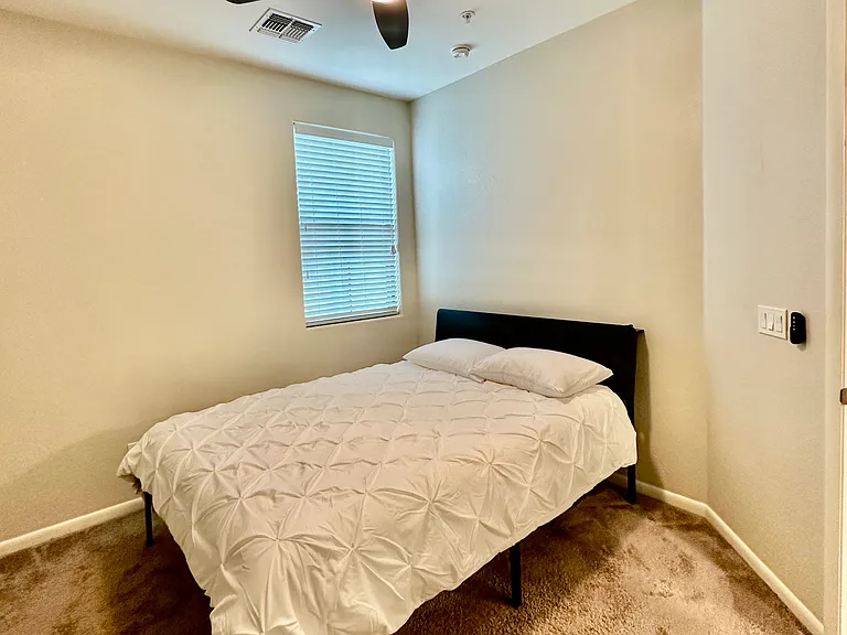 2090 S Dorsey Ln #1033 — Photo 10