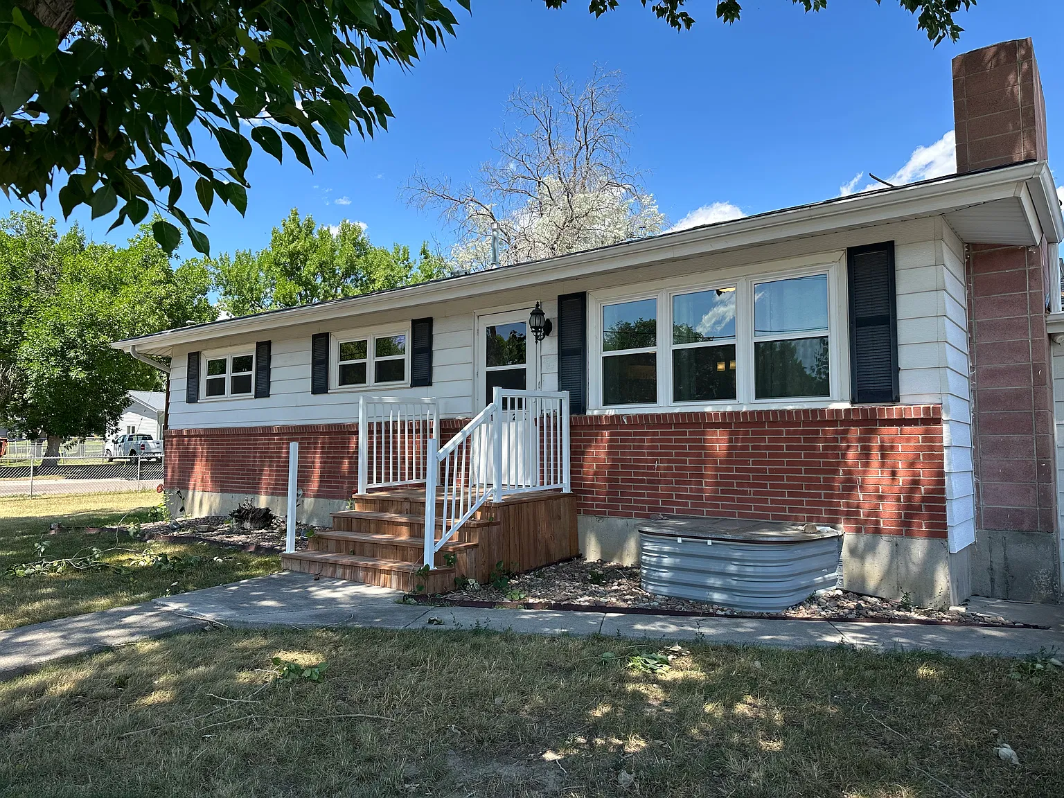 100 Riverview 2 E — Photo 1