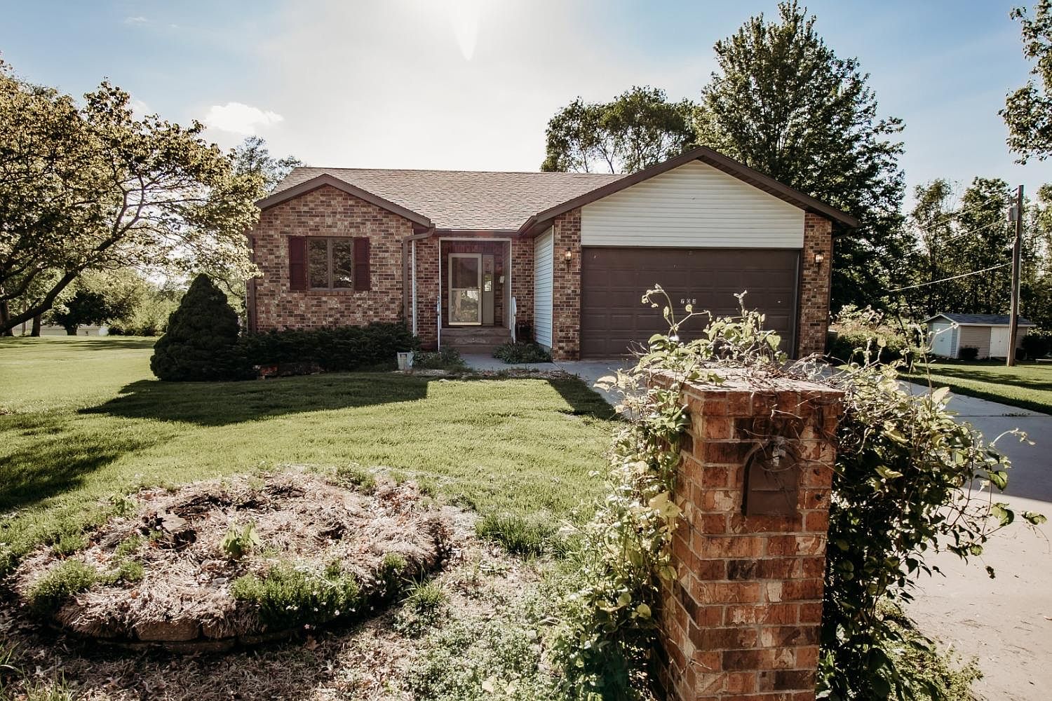 703 S 12th St, Sabetha, KS 66534 Zillow