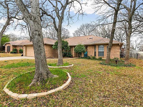 4th image of 6829 Ridgewood Dr