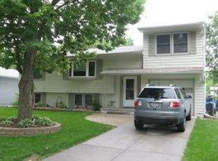 164 Wendover Dr, Council Bluffs, IA 51503