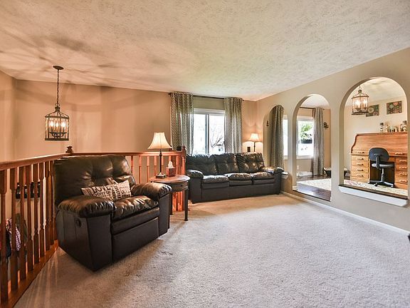 3rd image of 3507 Daniell Cir