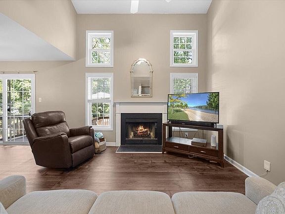 4th image of 106 Martins Point Pl