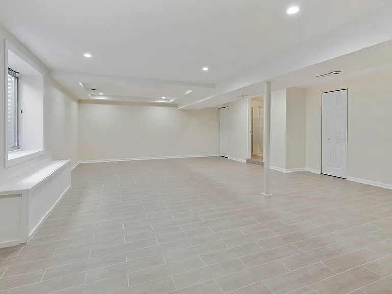 840 Amelia Ct — Photo 25