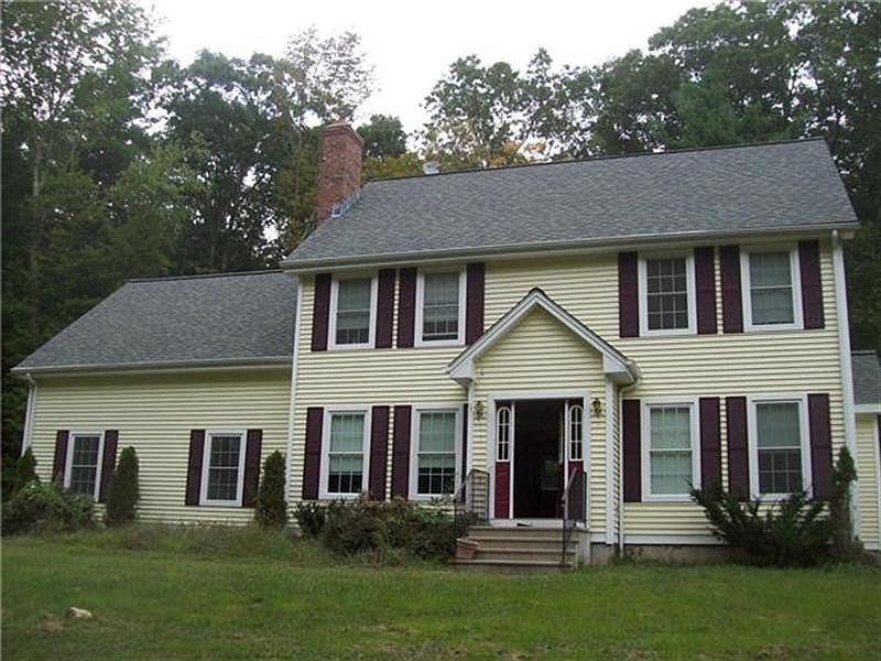 2nd image of 441 Bassetts Bridge Rd